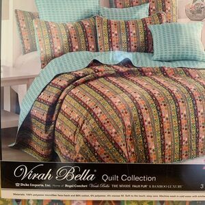 Quilt Bedding Set in Full/Queen by Virah Bella  